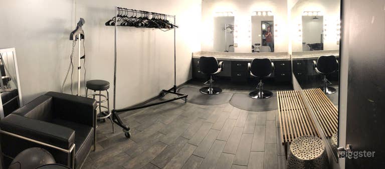  Studio 1 dressing and make-up room 