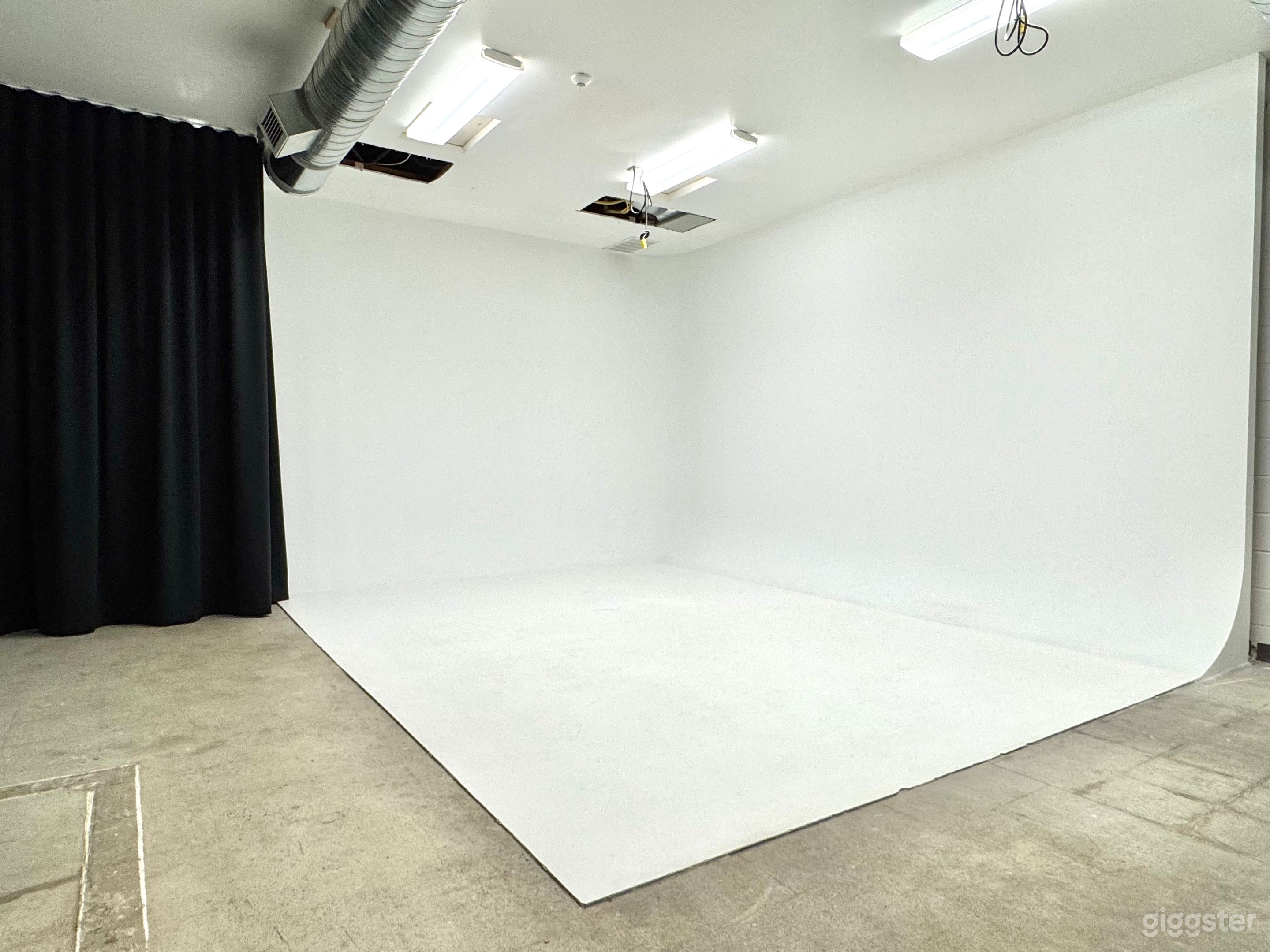 Backstage Studio in East Vancouver with Cyclone Wall Photo 1