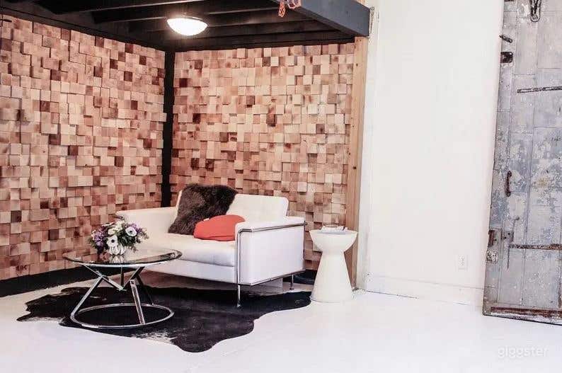 Modern Boutique Photo Studio in Germantown Photo 1