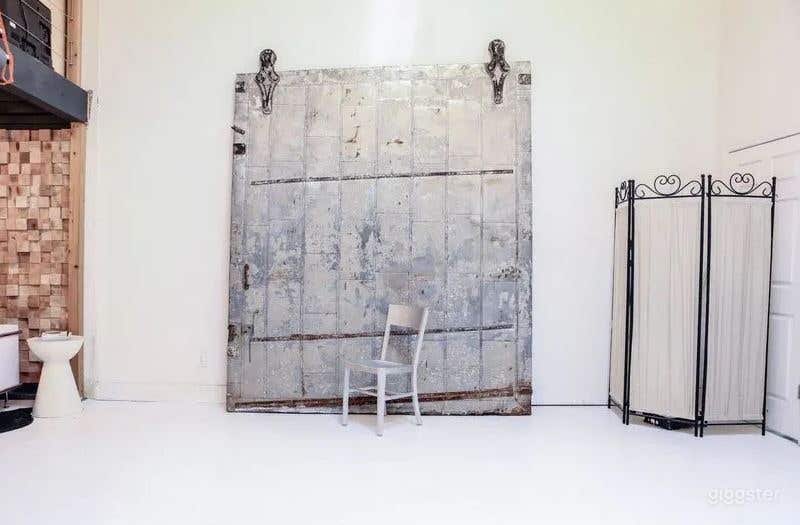 Modern Boutique Photo Studio in Germantown Photo 4