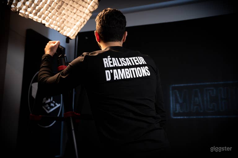  Our lighting technicians will be able to provide support for installation of any lighting setup you desire. 