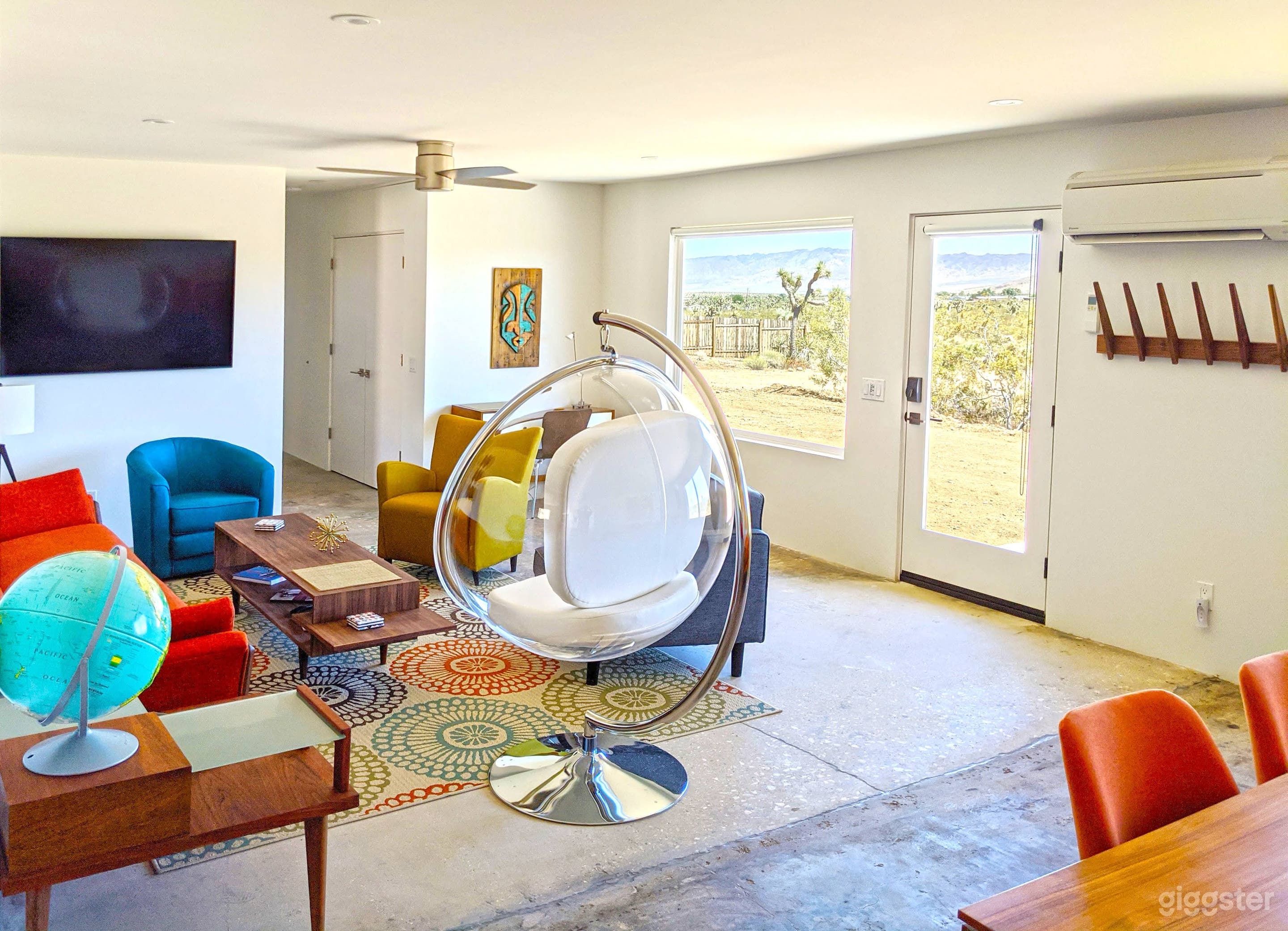 Mid-Century Mecca in the Desert Photo 1