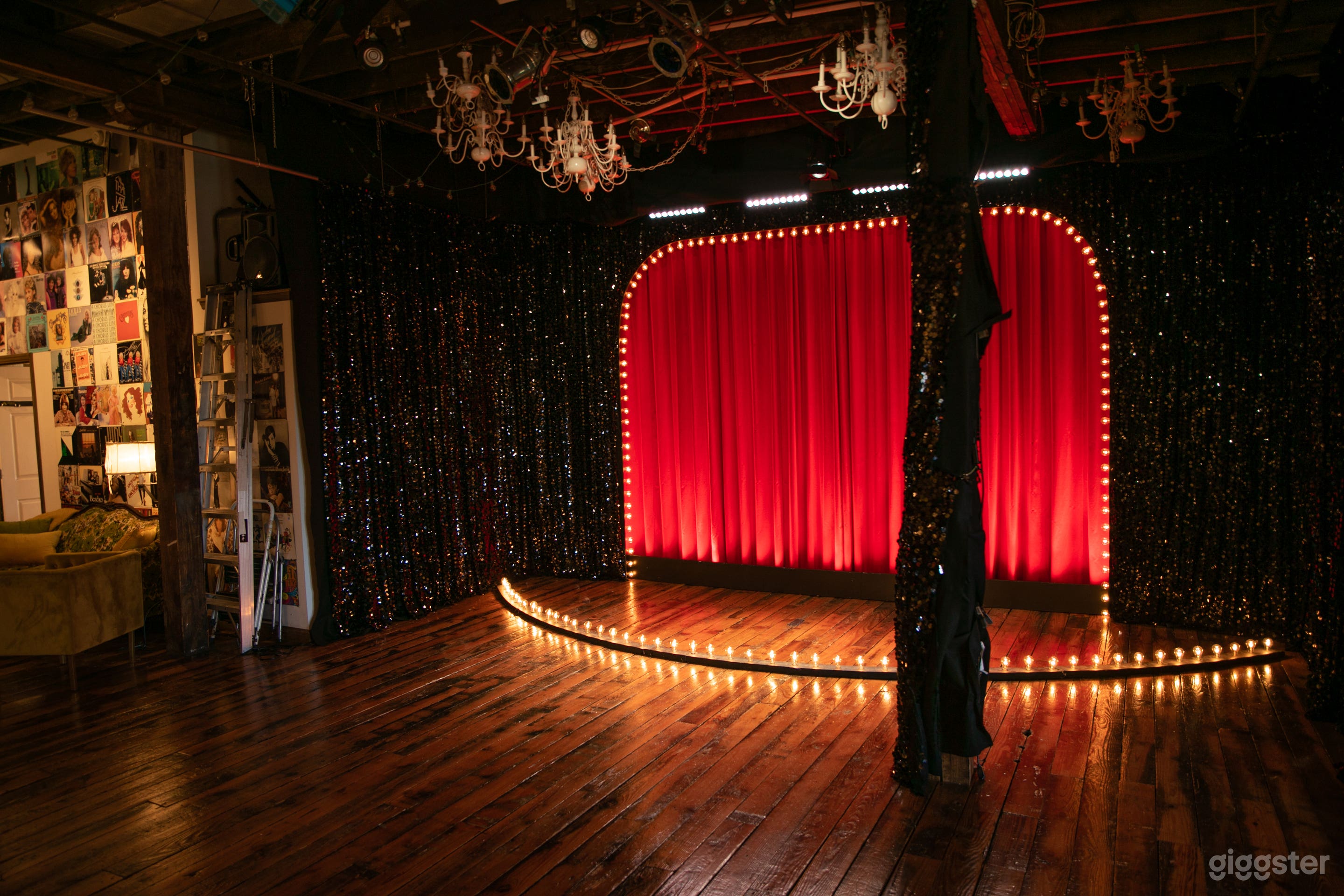 The Speakeasy Stage Photo 4