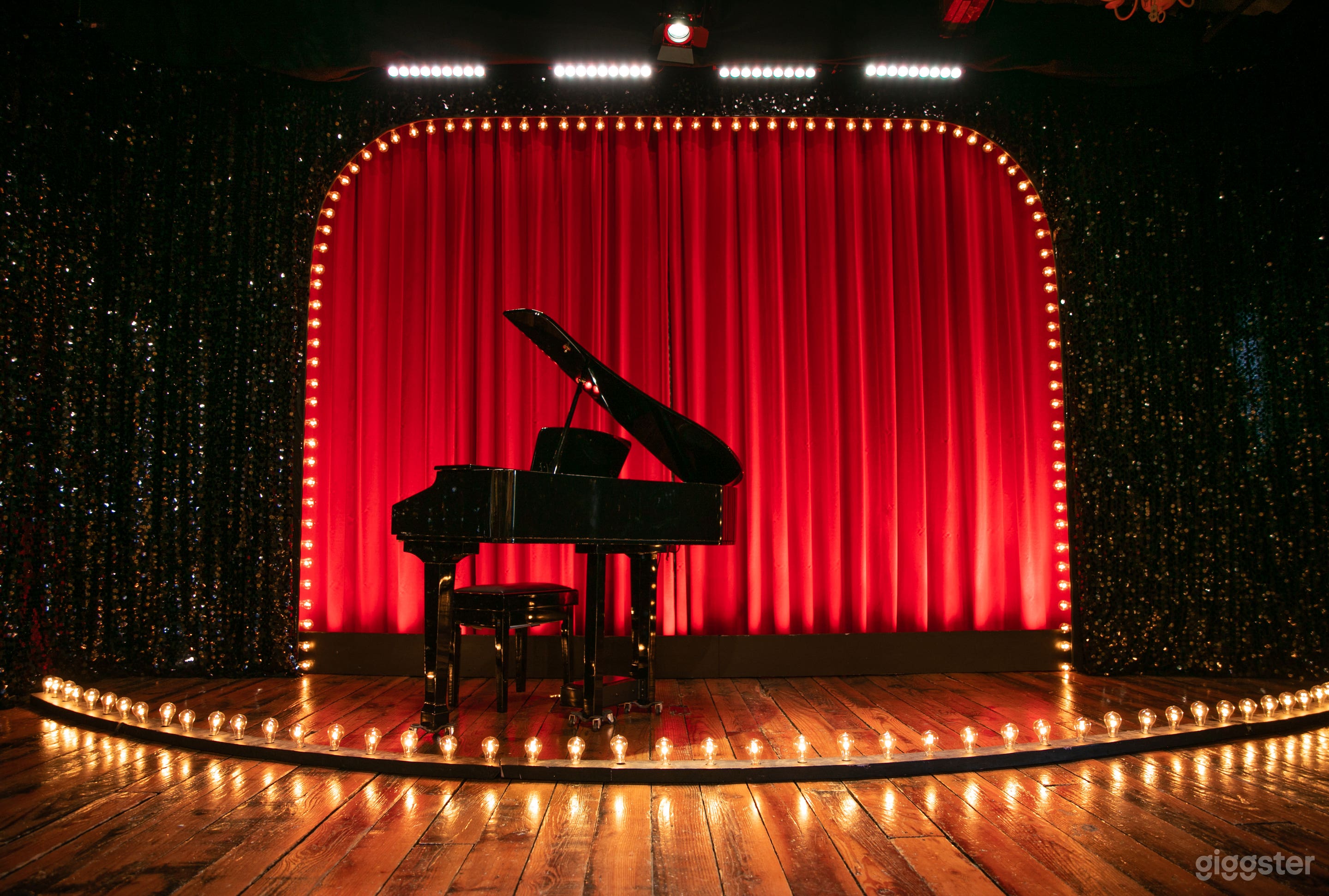 The Speakeasy Stage Photo 2