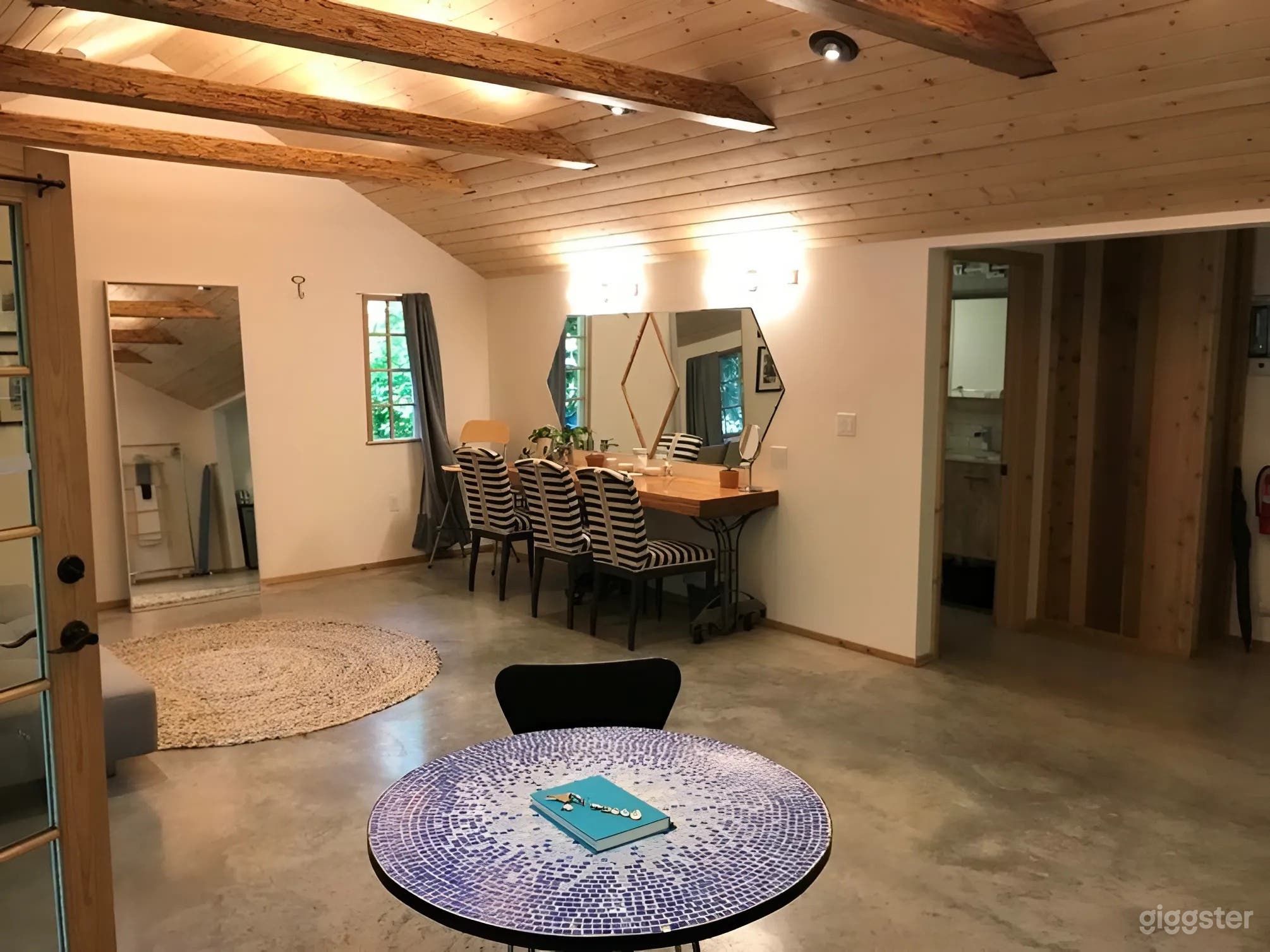 Beehive Cottage Photo 3