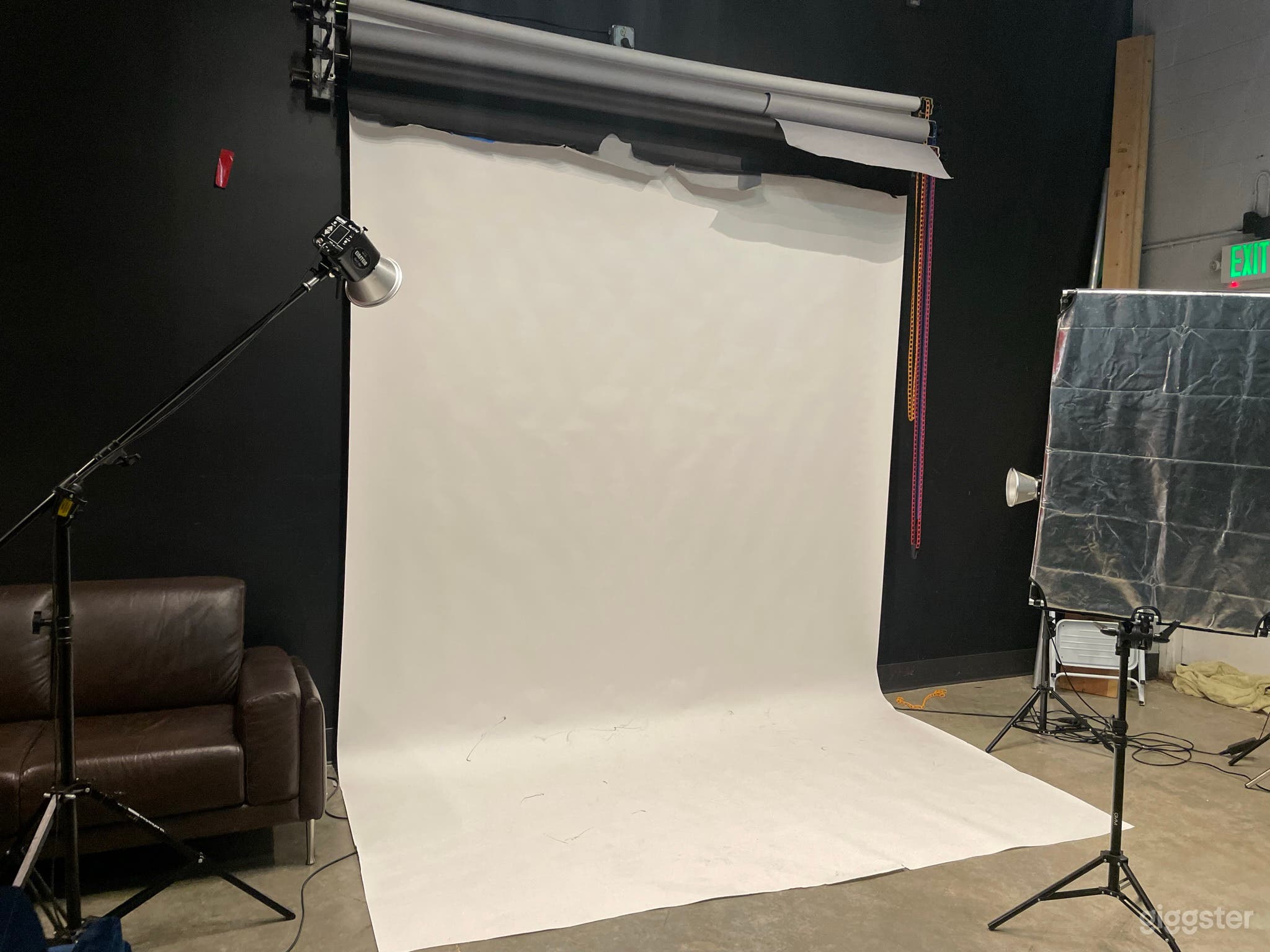 1800 sqft Photo and Video Studio Photo 1