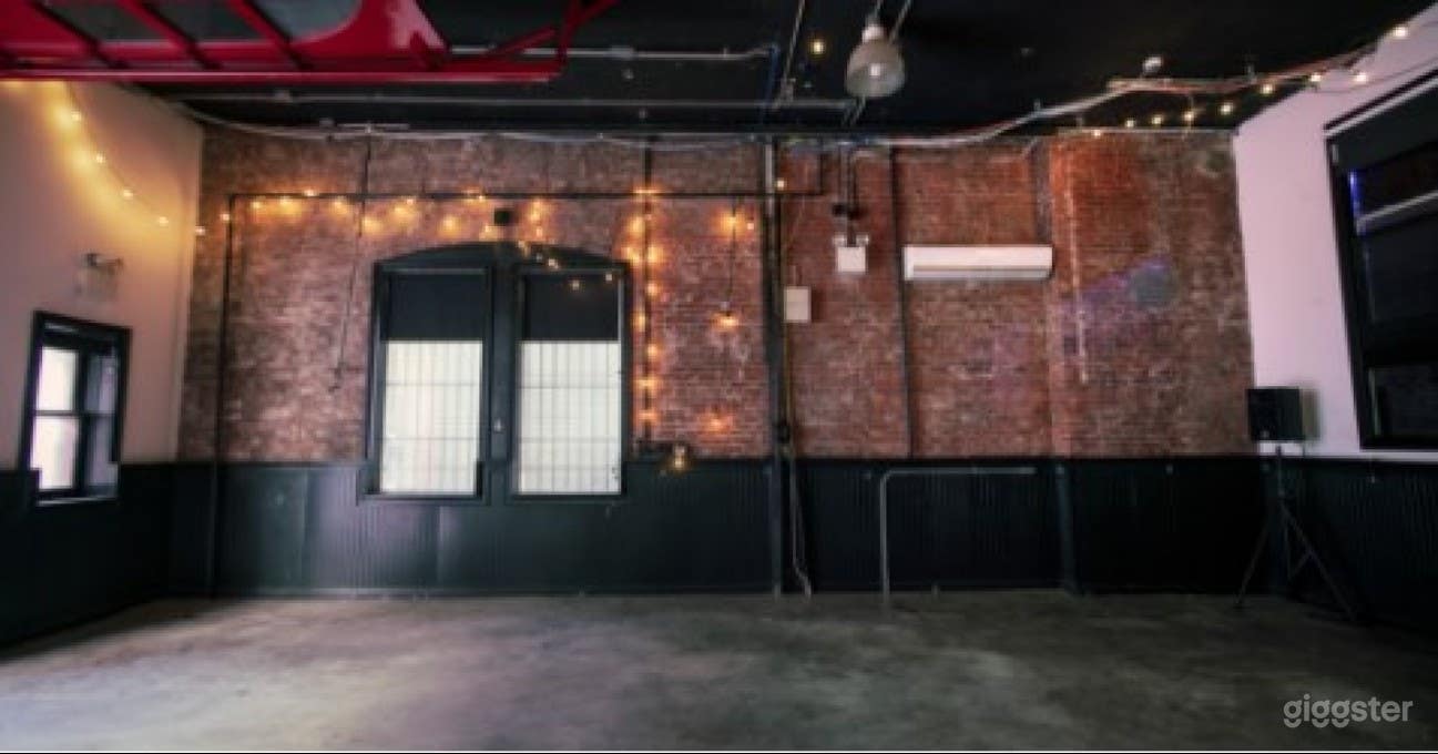 Raw Space With Access To Alley Way And Engine Bay Photo 1