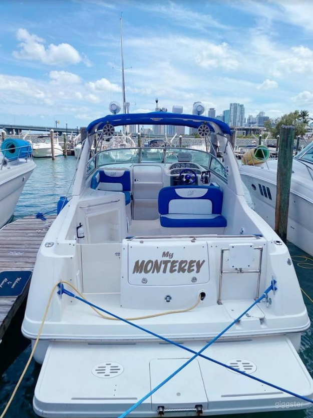 Wide and Enchanting 36ft Monterrey Party Boat Space Events  Photo 3