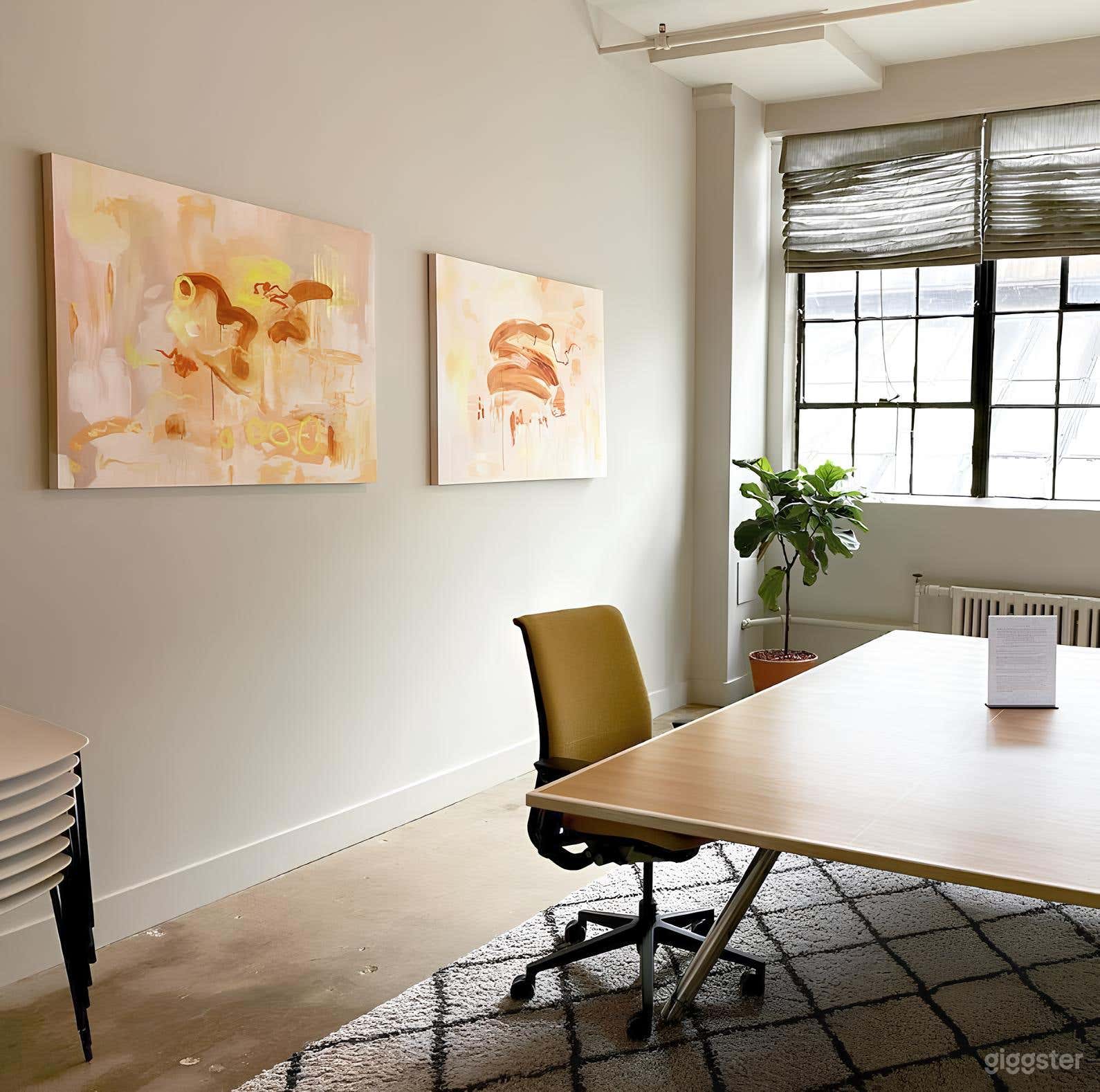 THE CONFERENCE ROOM	 Photo 2