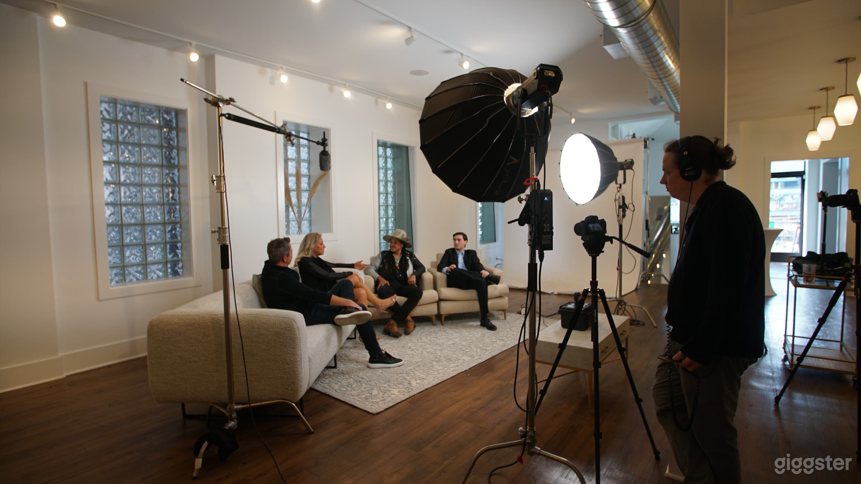 Music Row Podcasting Studio Photo 3