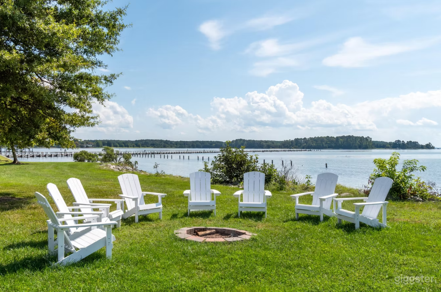 Waterfront Cottage with Balcony & Bay Views I Film Photo 2