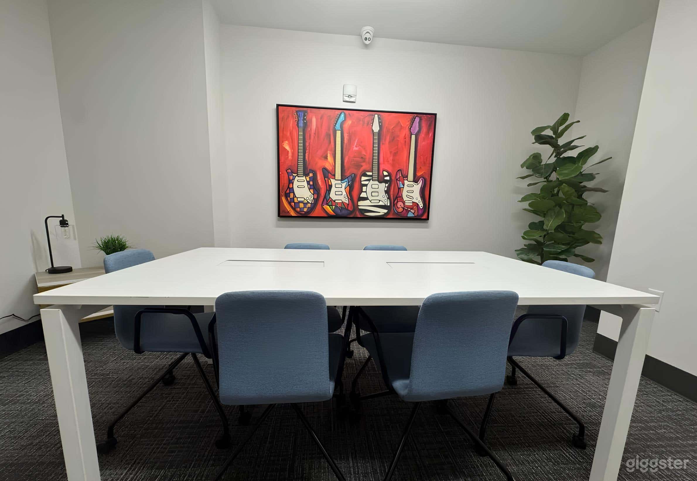 Quiet meeting room for 6 Photo 1