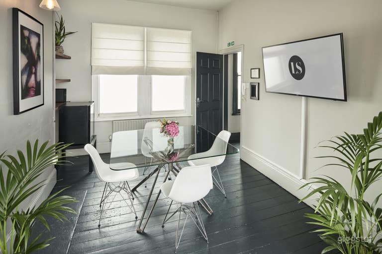  Modern Suite 3 