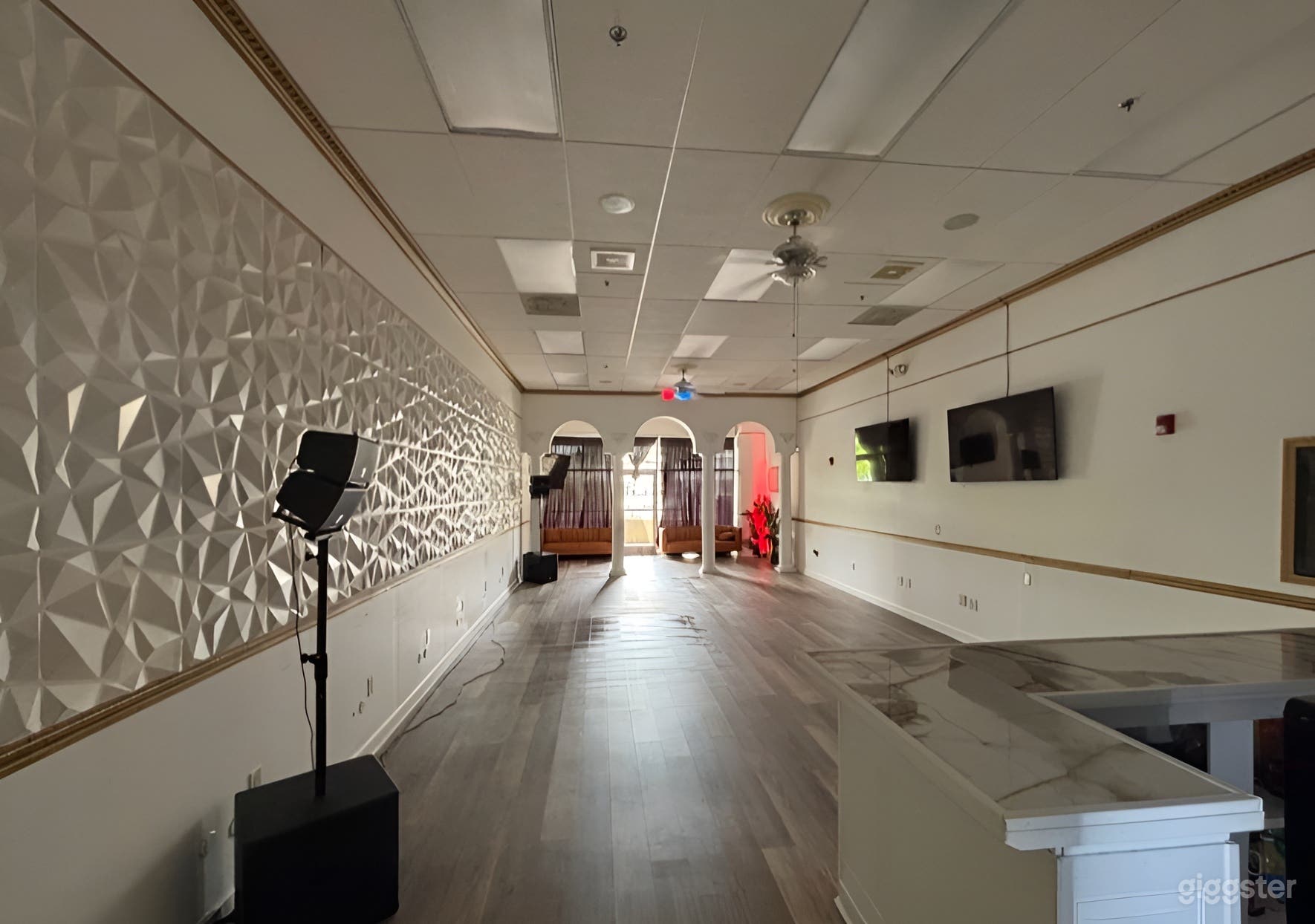 Versatile Upscale Lounge &amp; Event Space Photo 1