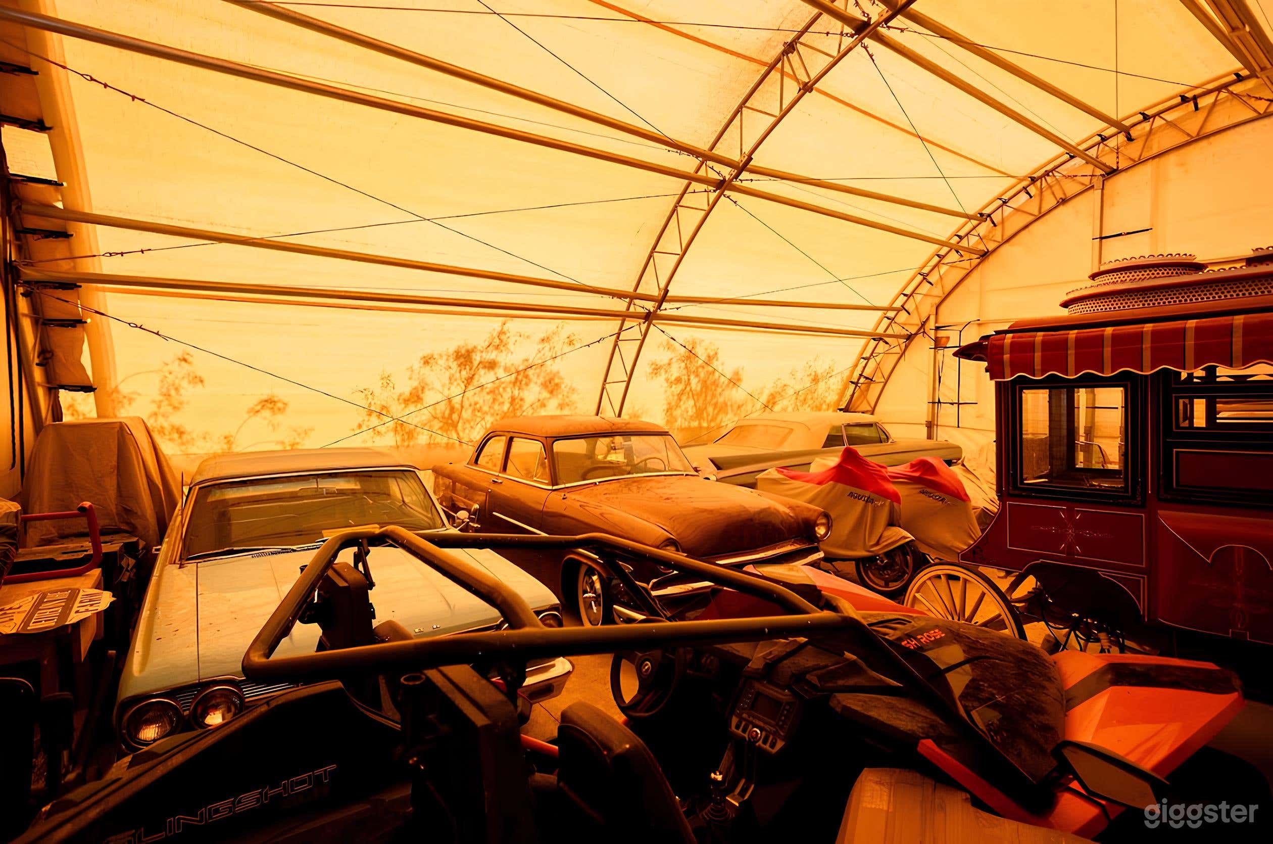 Hangar with vintage Cars within a 400 acres ranch Photo 3