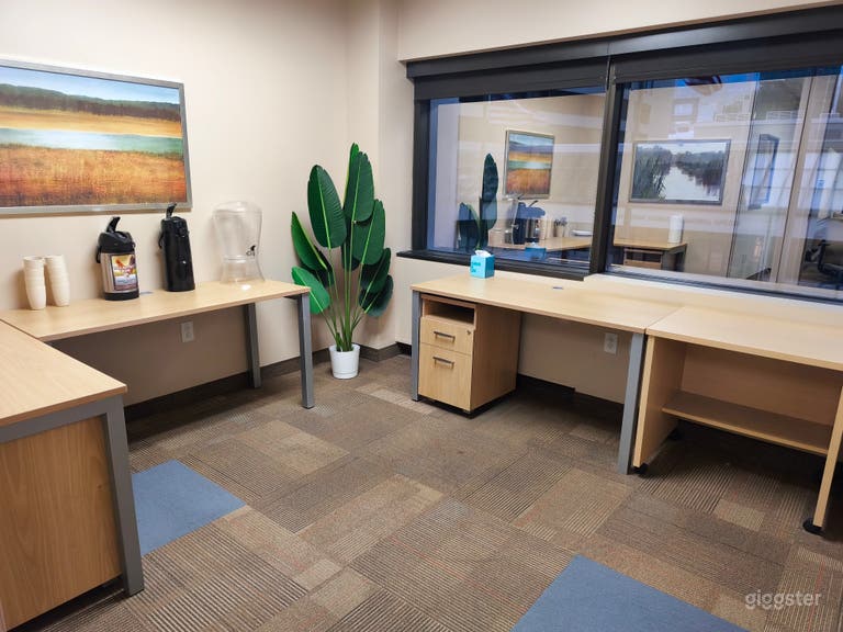  Spacious Shared Office Spaces on West Temple 