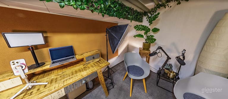  Social Media Studio mit Softbox-Beleuchtung 