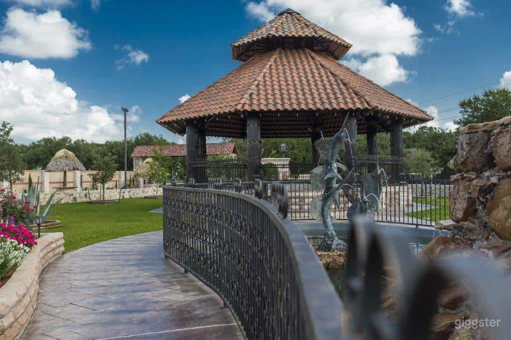 Lovely Garden for Events Photo 1