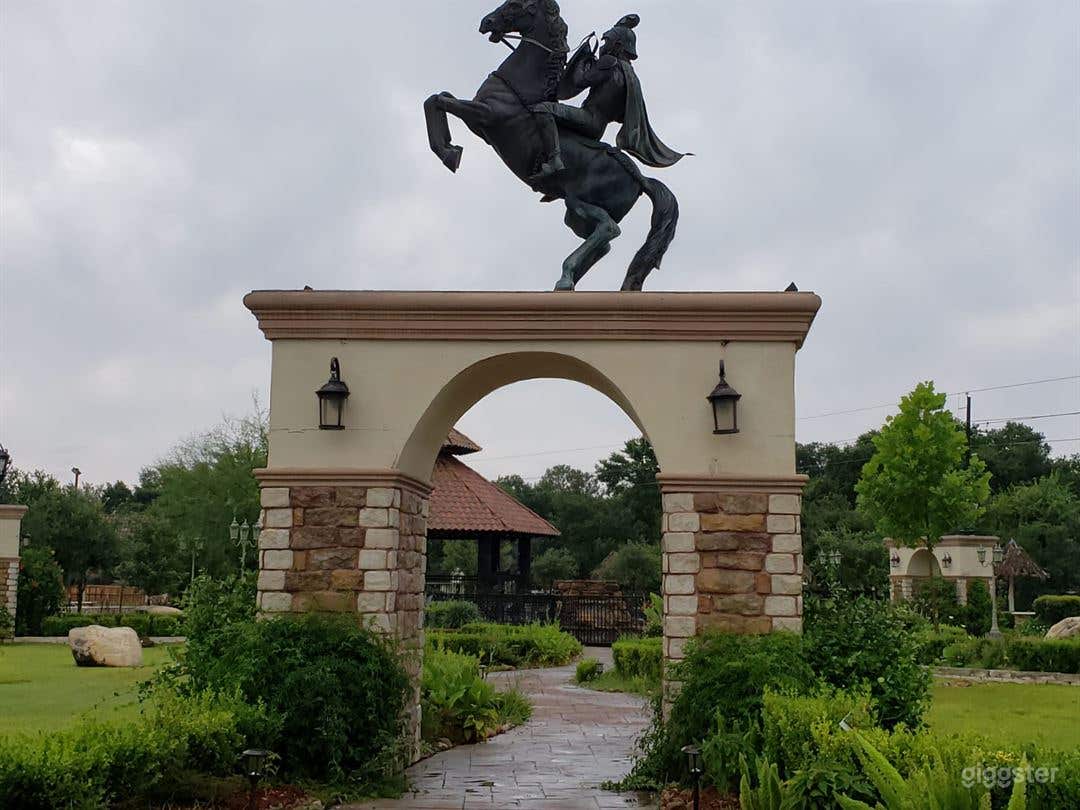 Lovely Garden for Events Photo 3