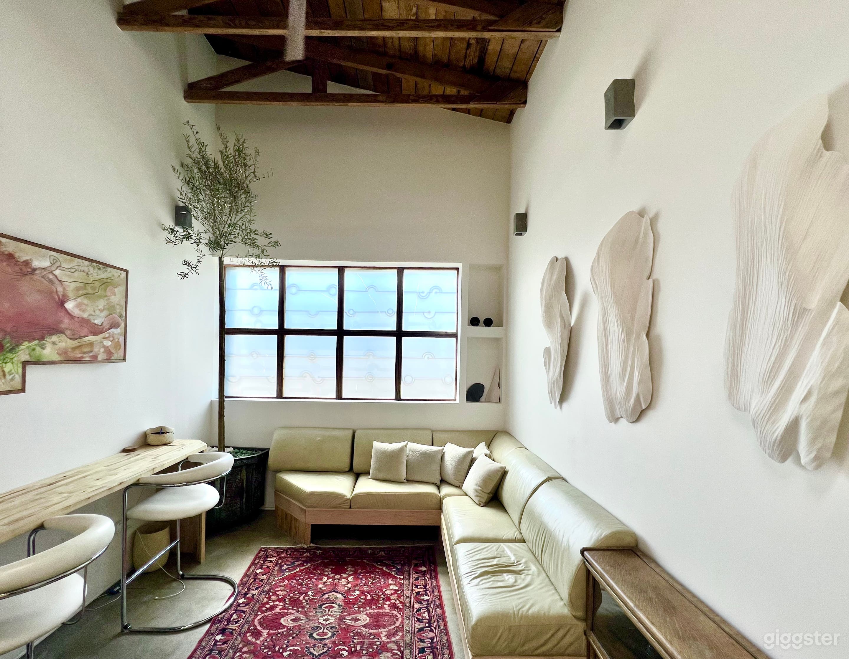 Stunning Shotgun Building with Exposed Beams Photo 1