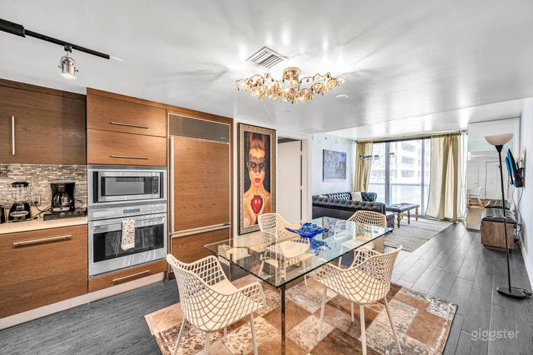  19th Floor Oceanview Luxury Condo in Miami 