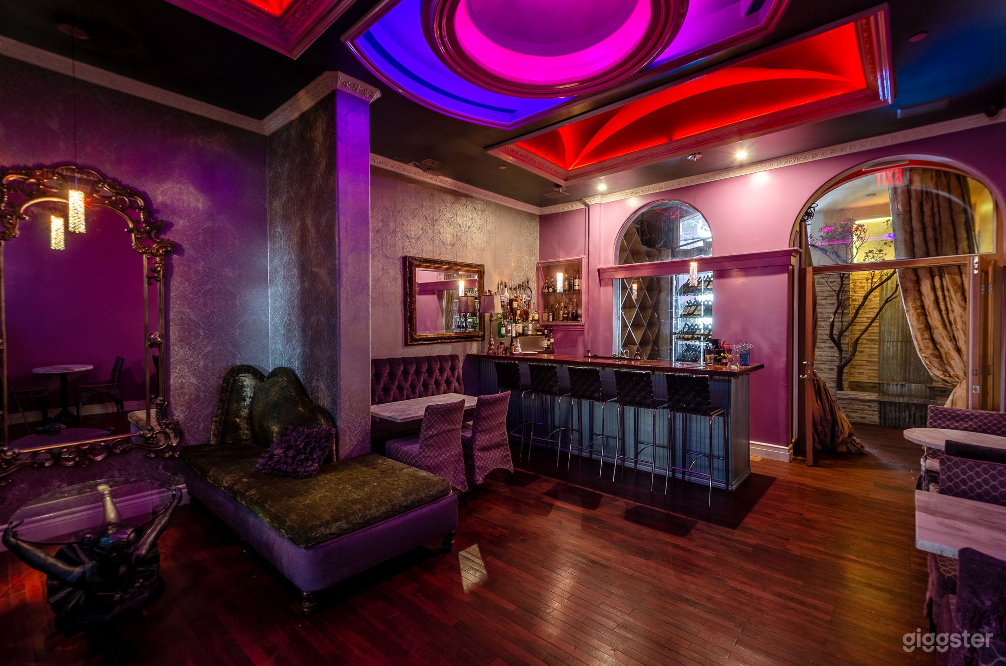 The Wine Lounge Photo 1