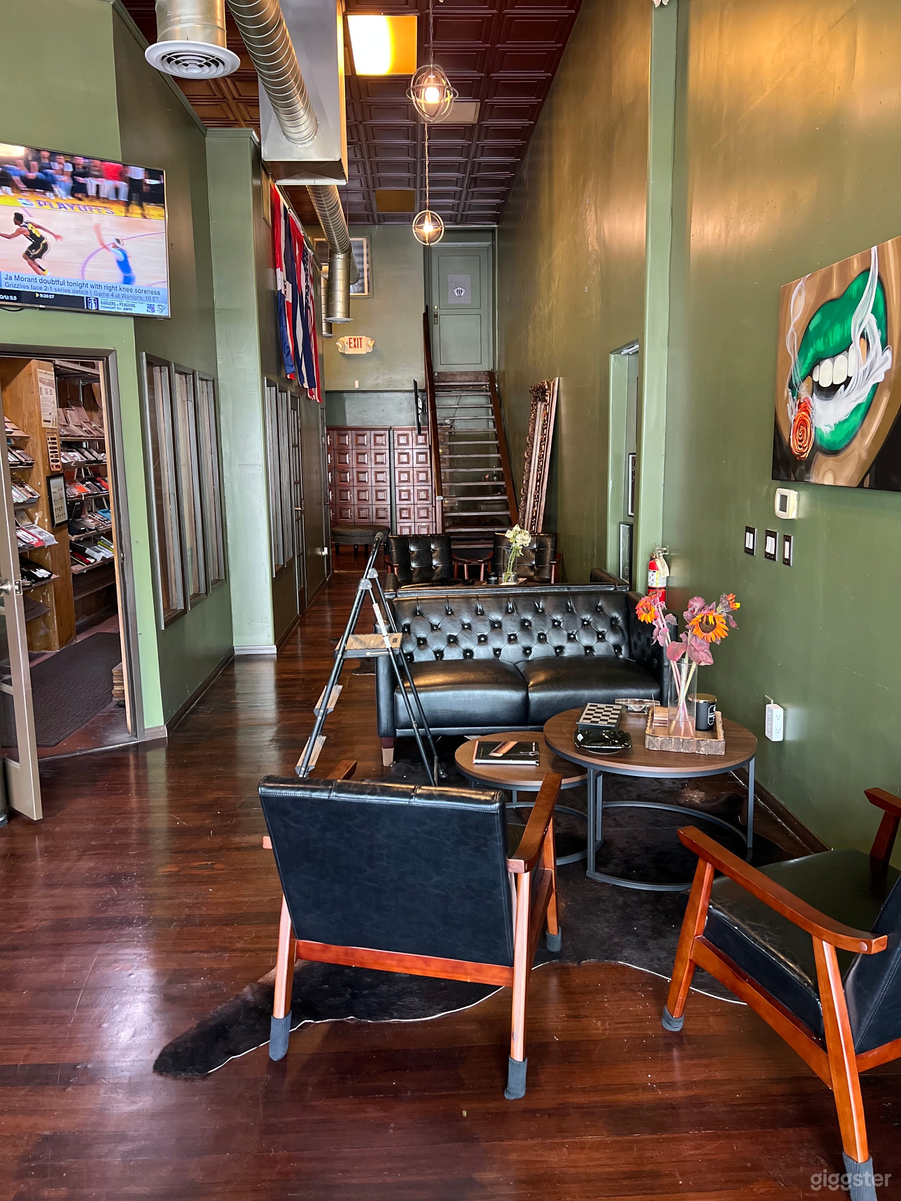 Upscale Cigar Lounge Photo 4