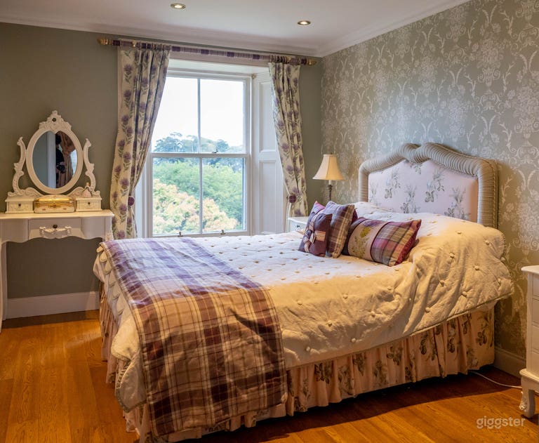  Sir Jim Barrie Suite in a Mansion 