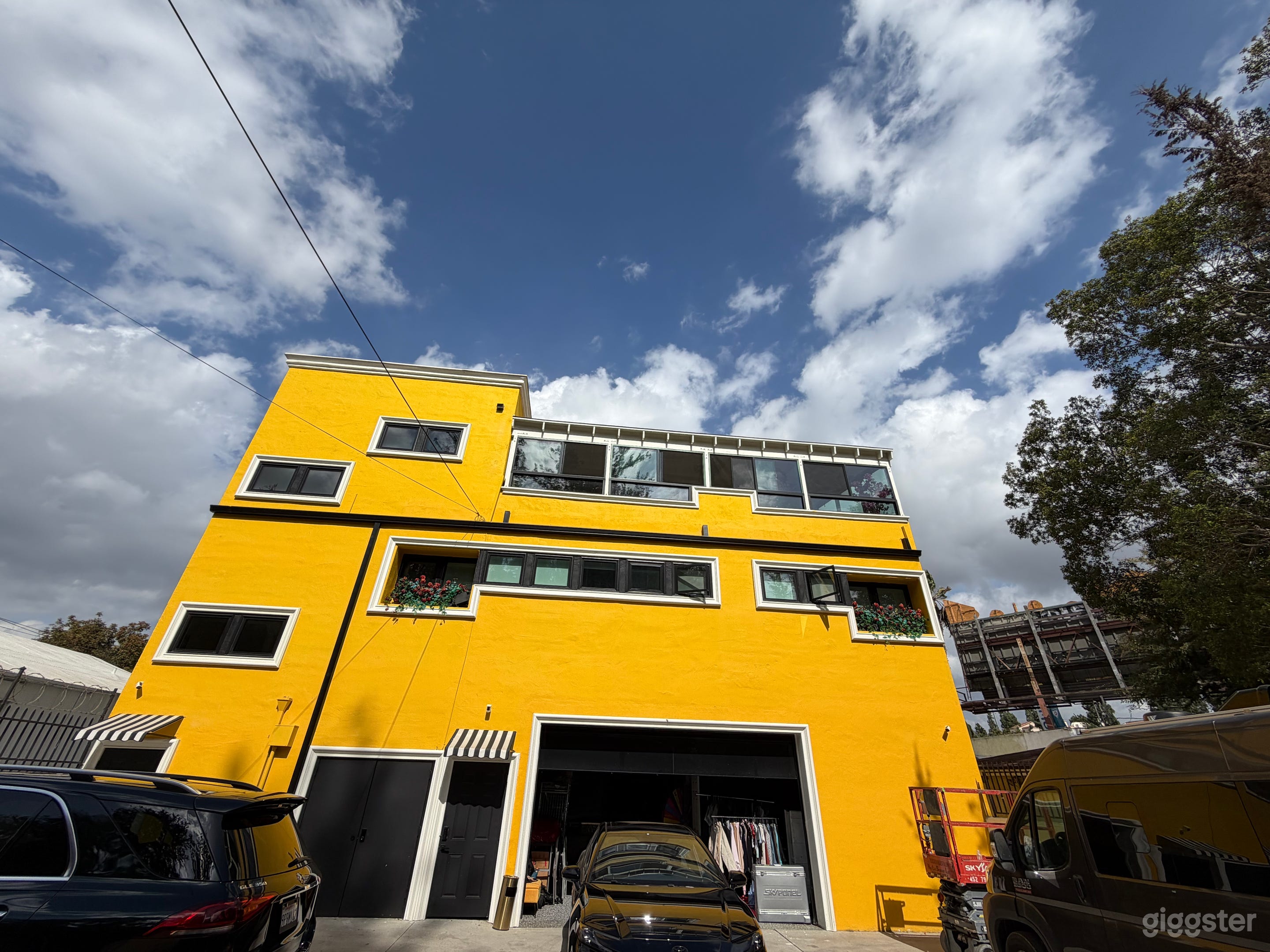 Dream Production Studio High-End LED Wall &Offices Photo 3