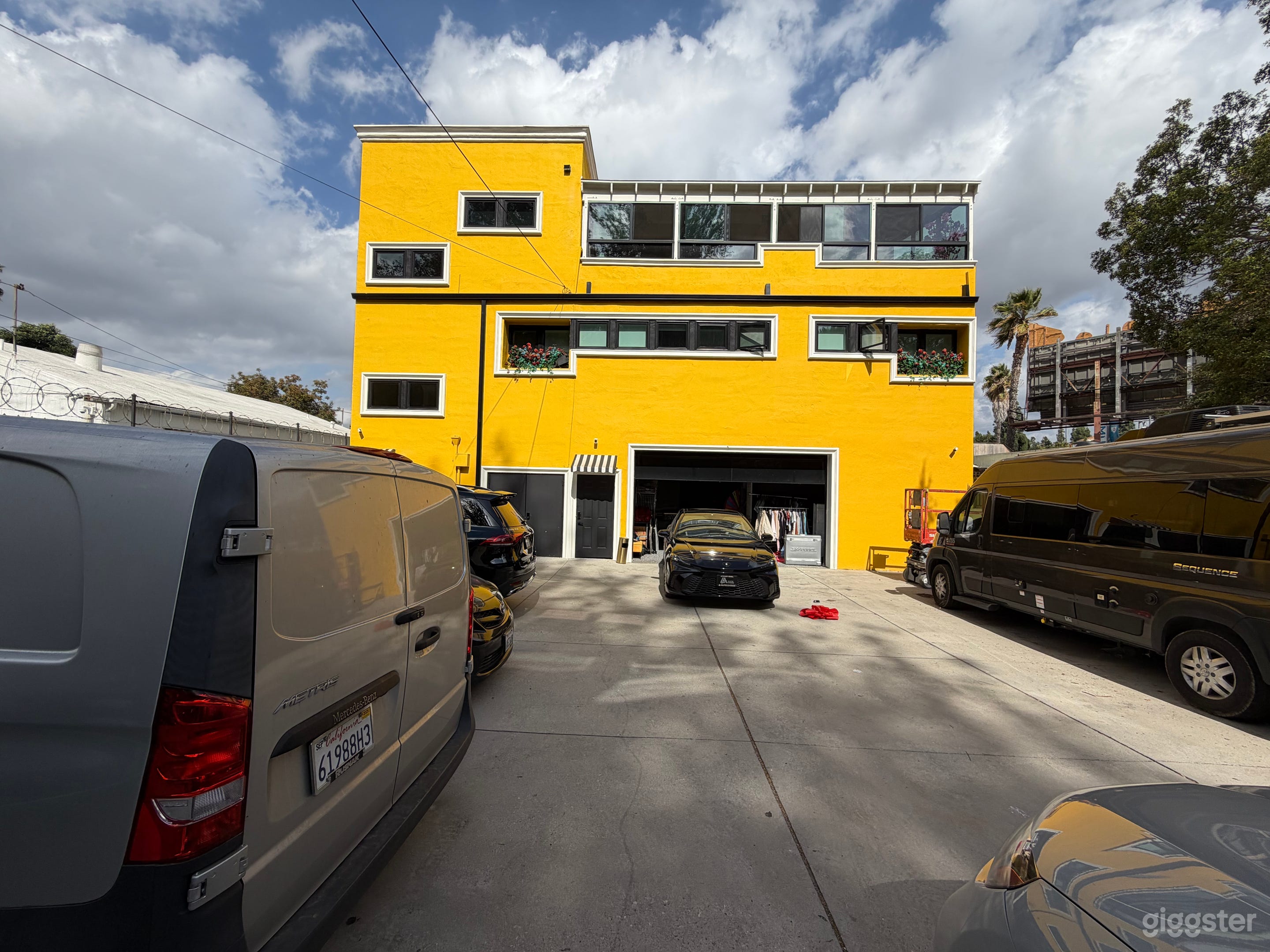 Dream Production Studio High-End LED Wall &Offices Photo 2