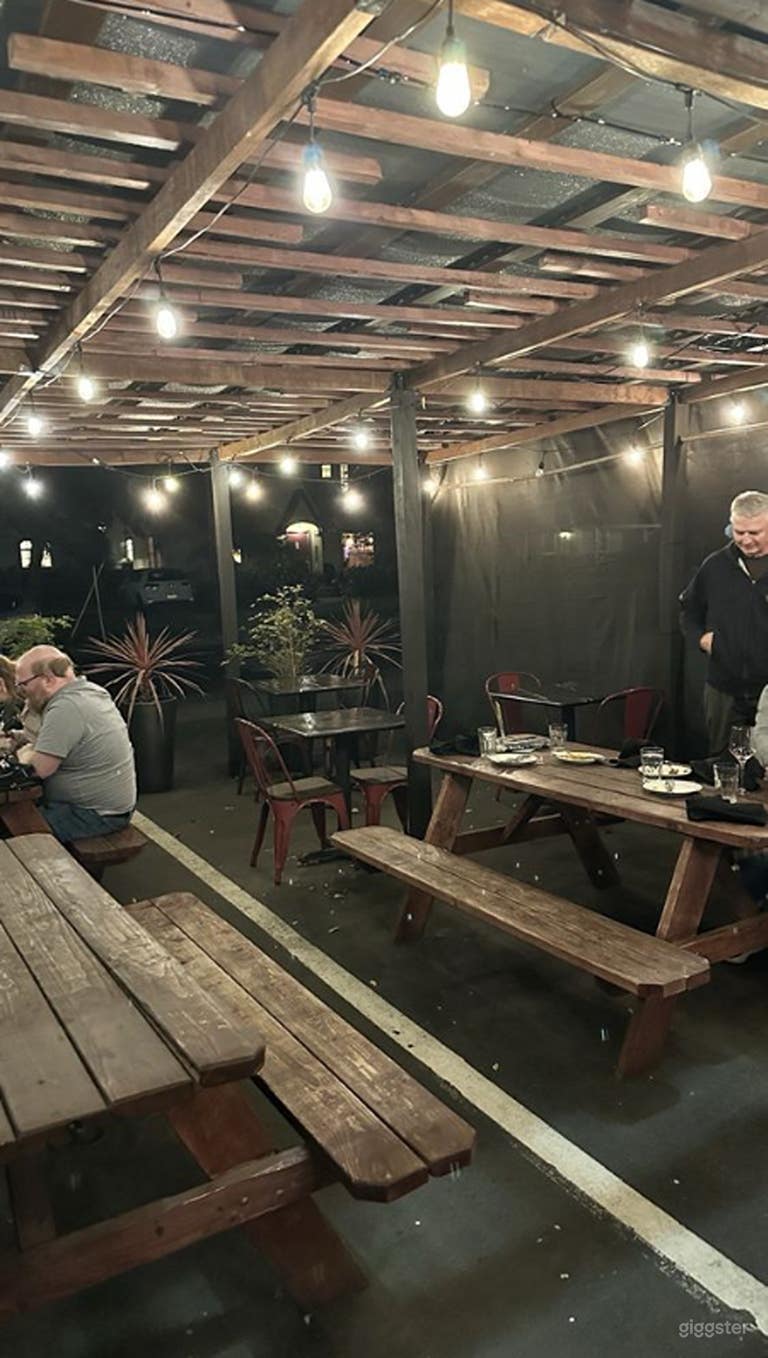  Intimate Outdoor Space for up to 20 Guests 