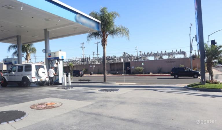  Gas Station With Auto Service 