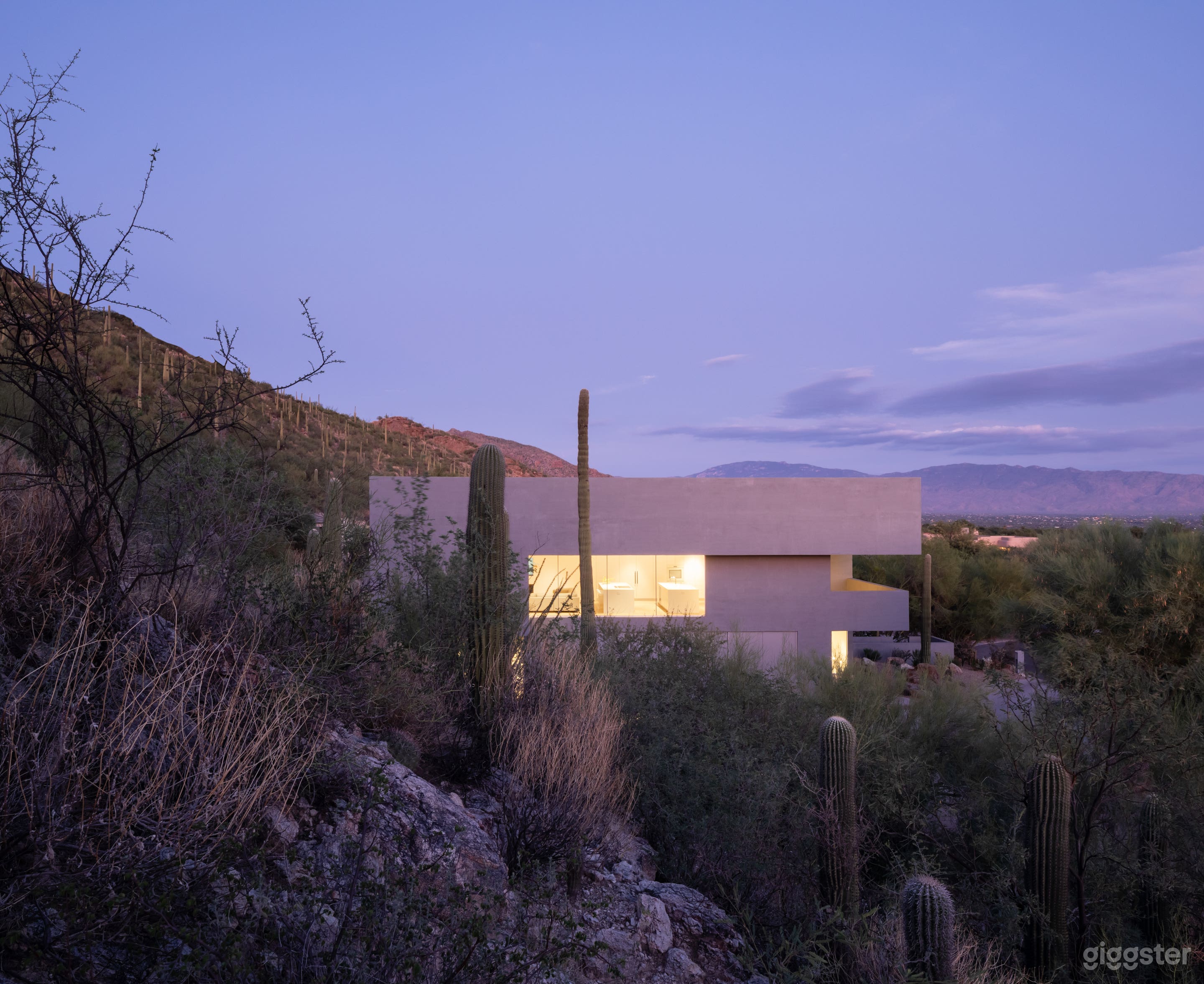 Spectacular modern desert house in Arizona Photo 2