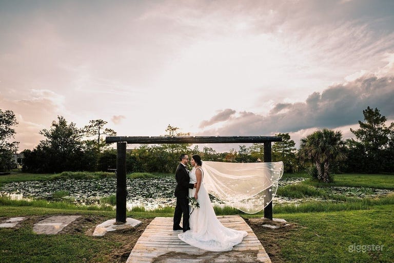  Expansive and Rustic Event Space in Orlando 
