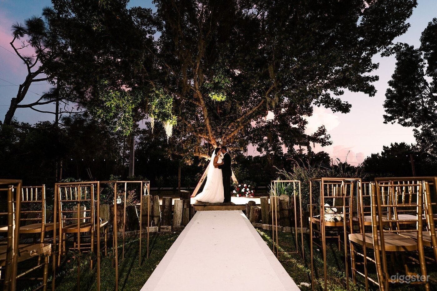 Expansive and Rustic Event Space in Orlando Photo 3