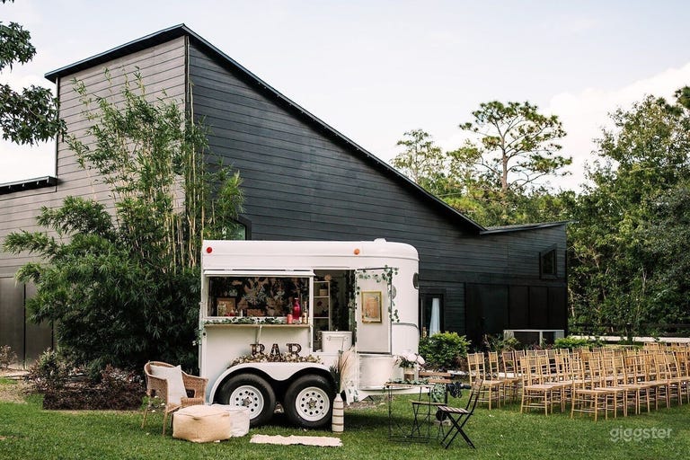  Expansive and Rustic Event Space in Orlando 