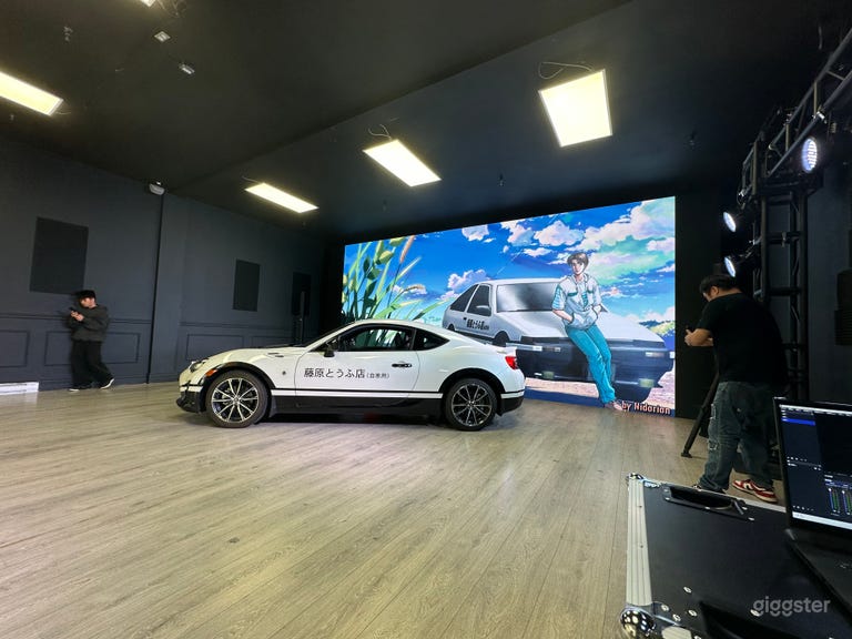  Estudio Creativo con pared LED y Diseño Flexible en Richmond 