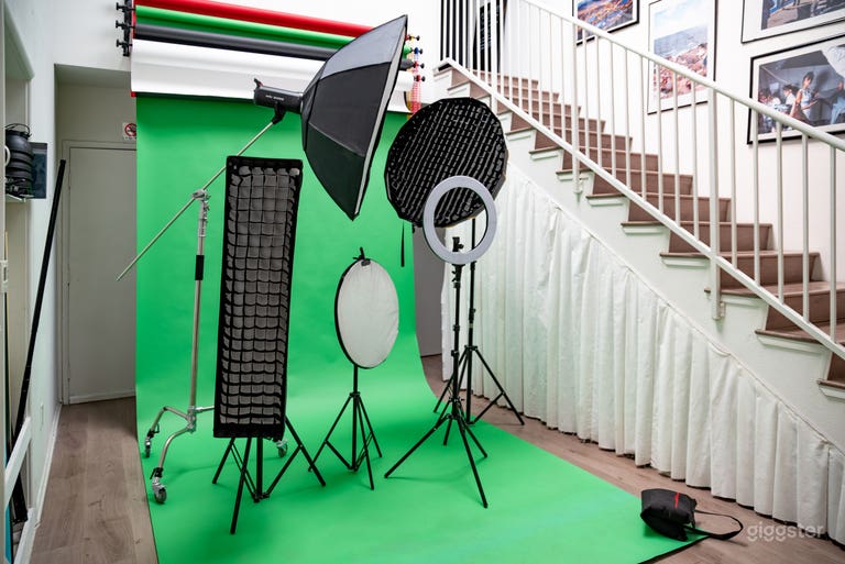  Main studio floor, 3 Godox sk400 flash units, actor ring light, reflector comes in silver and gold, multiple backdrops 