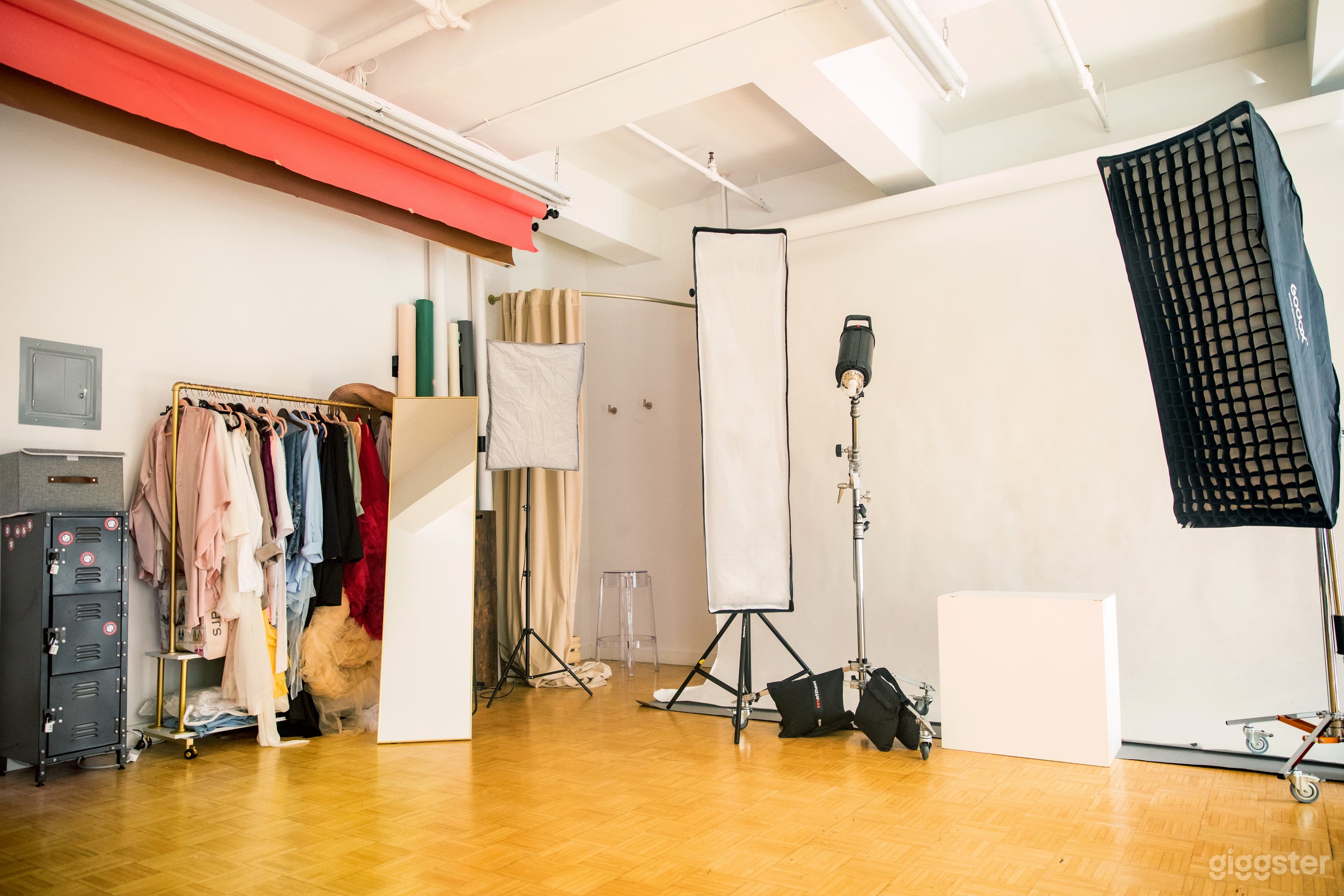 Cozy Photo Studio in Midtown Photo 4