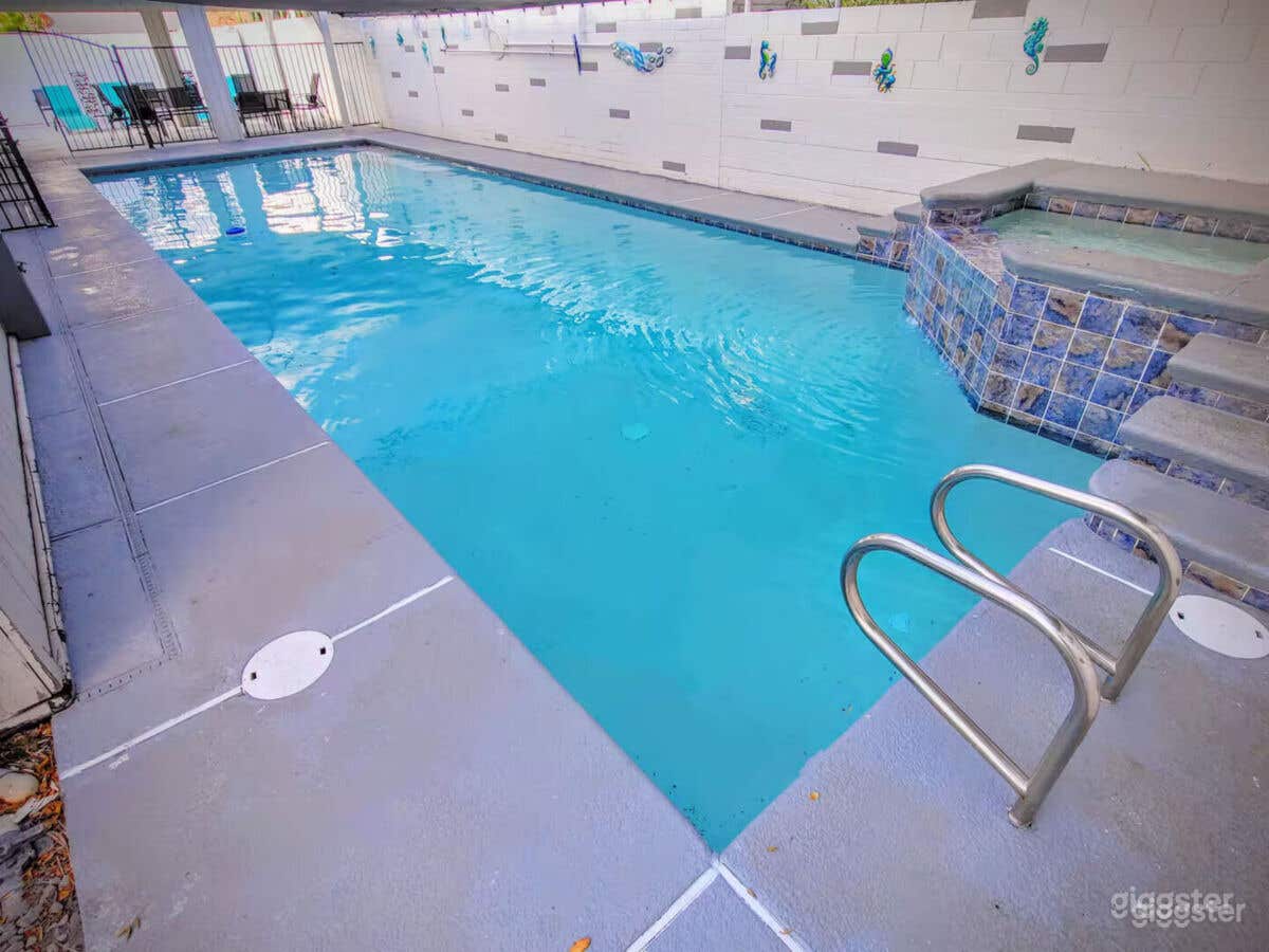 Sprawling Vegas Estate: POOL Photo 2