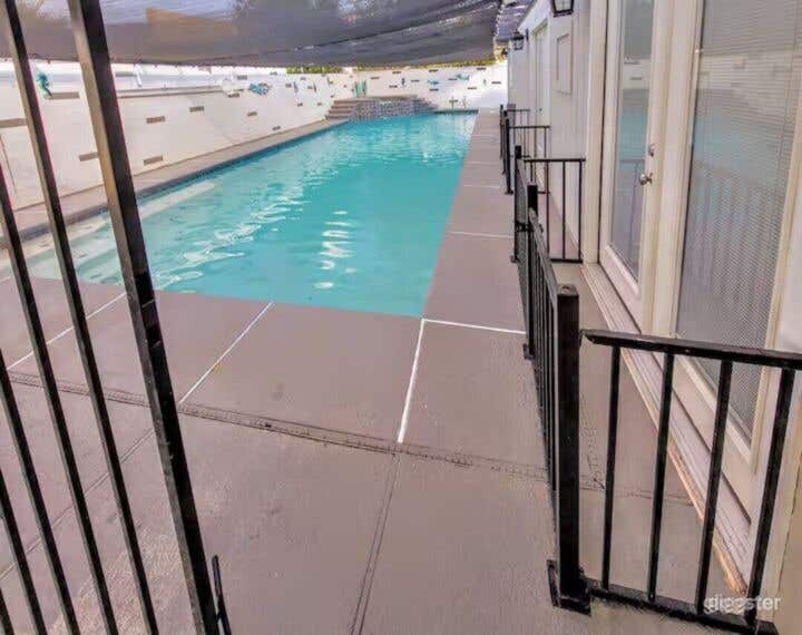  Sprawling Vegas Estate: POOL 