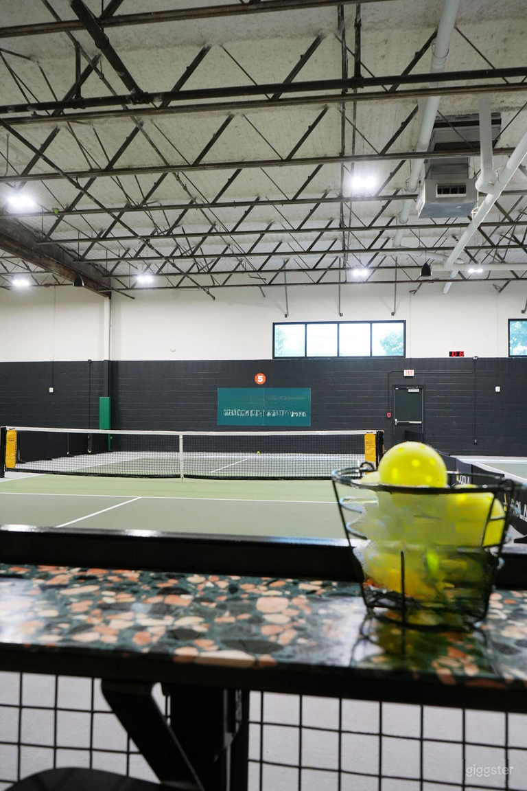  Terrains de Pickleball, Bar complet, & lieu d'événement 