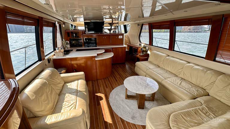  Spacious Northern Yacht 