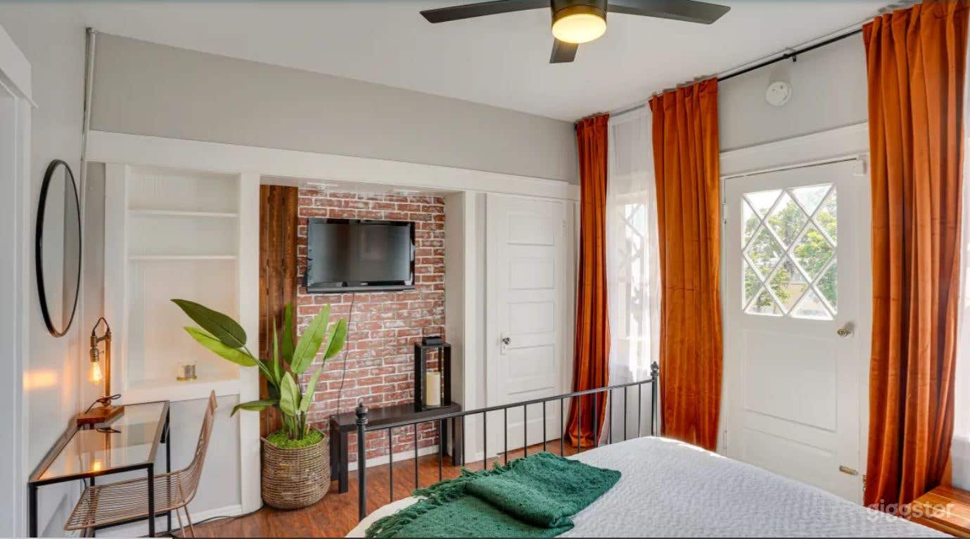 Long Beach Gem Photo 1