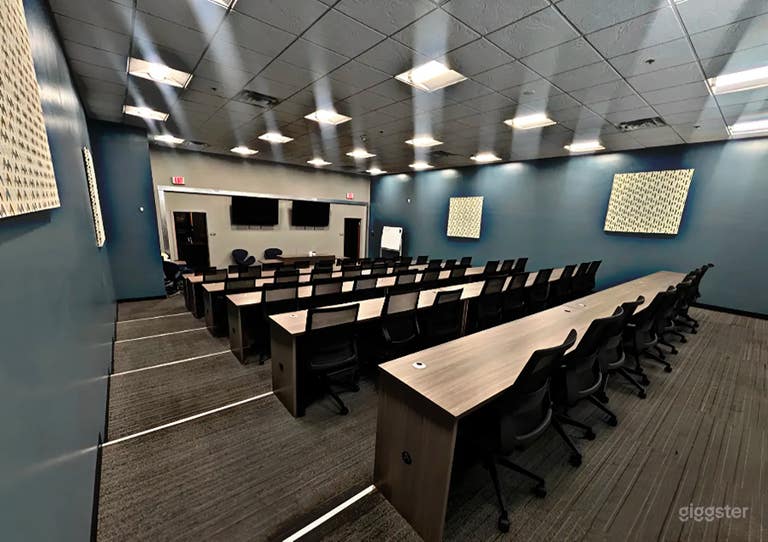  55 Person Stadium Style Meeting Room 