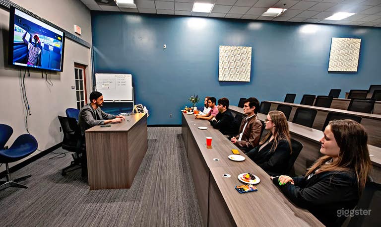  55 Person Stadium Style Meeting Room 