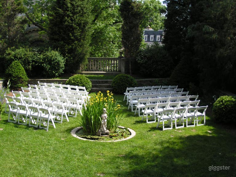  Elegant Lower Garden & Terrace 