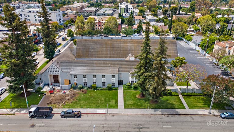  Versatile Church, Office and School: Ideal for production. 