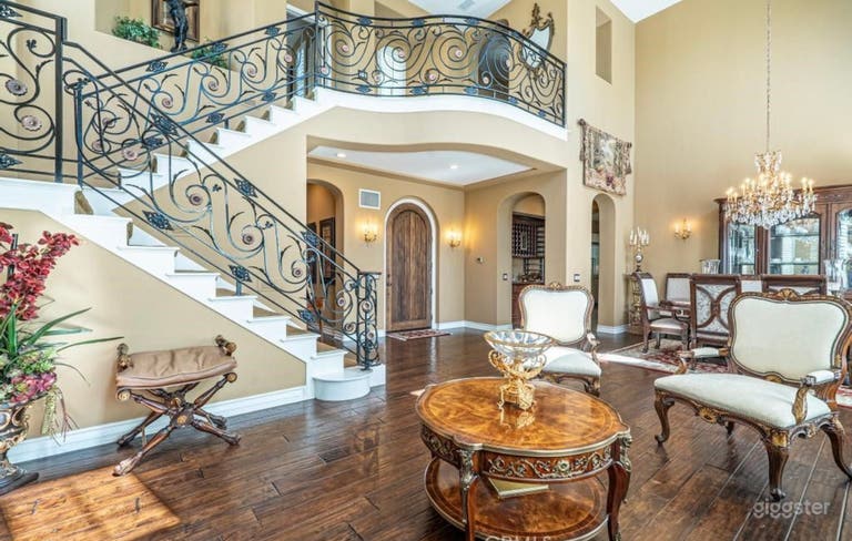  Precious Spanish Style House 