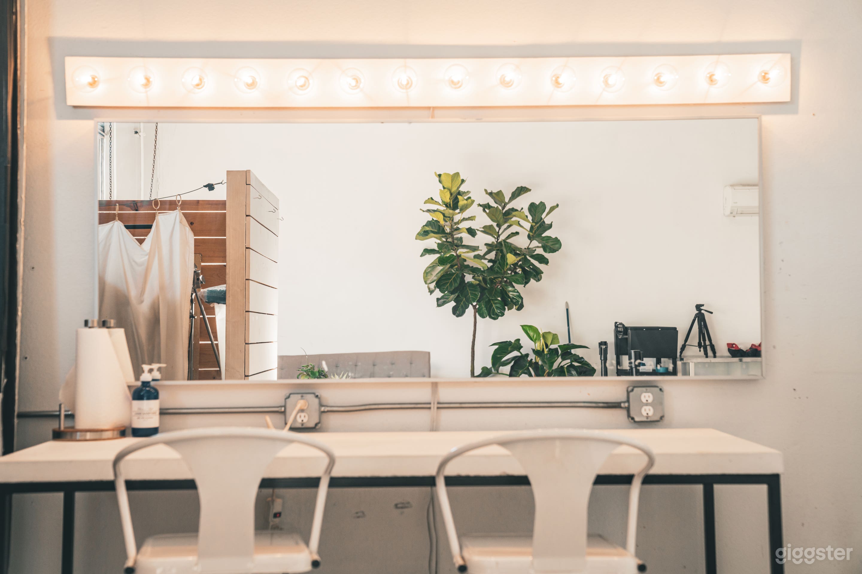 The Commune Club  Photo 3